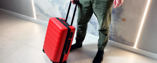 Обзор Ninetygo Business Travel Luggage 20" — красного бизнес-чемодана на колесах