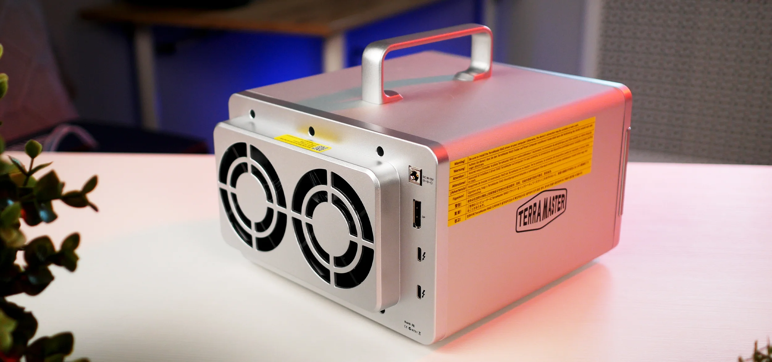 Обзор DAS TerraMaster D5 Thunderbolt 3 с аппаратным RAID — личный