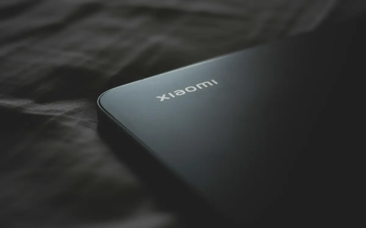Президент Xiaomi объяснил, почему рекордно тонкий Xiaomi 17 Air нам не покажут